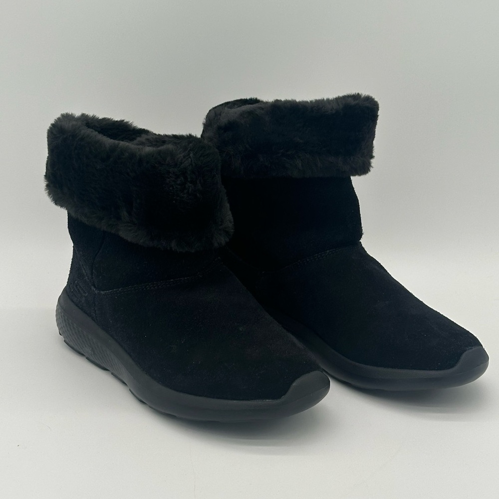 Skechers Black faux fir lining boot goga mat size 8